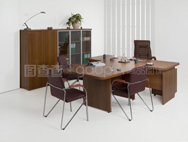 優(yōu)化辦公空間 如何選擇合適的辦公室家具